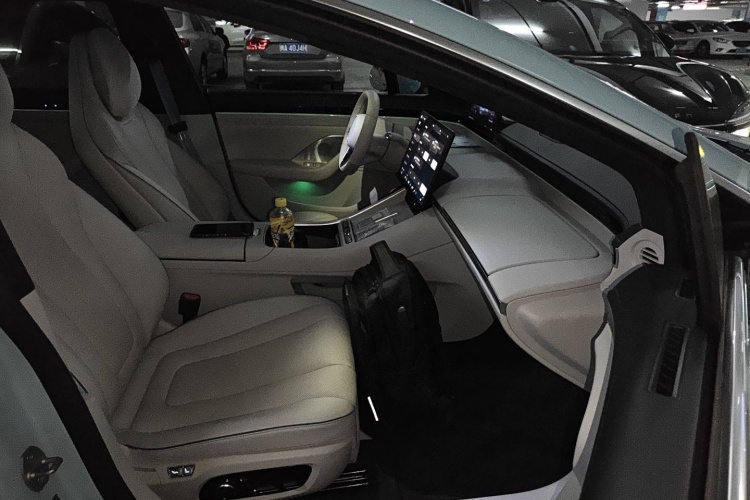 鸿蒙智行 智界S7 2025款 705km Pro局部细节41