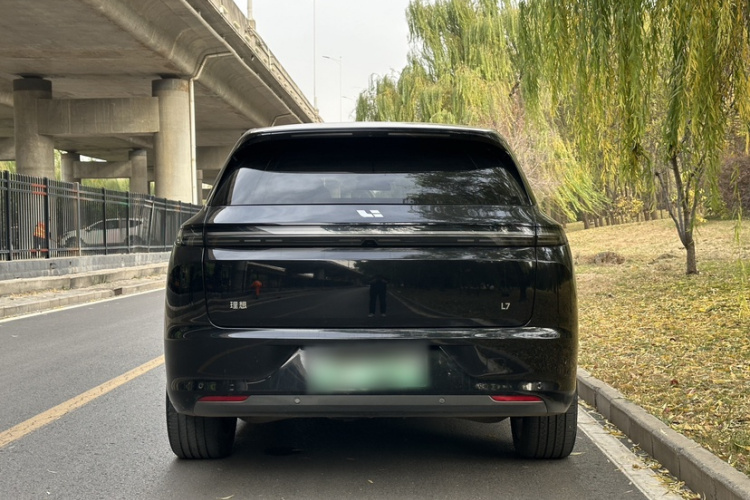 理想汽车 理想L7 2023款 Air车身外观6002