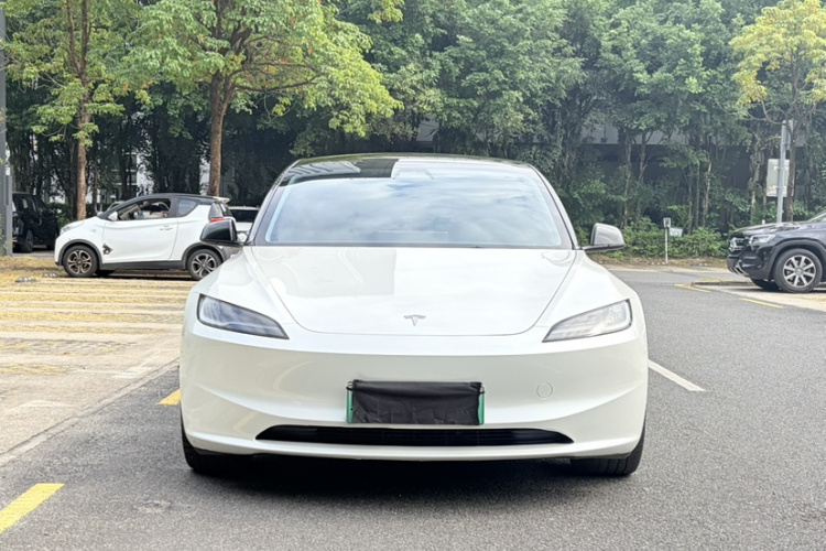 特斯拉 Model 3 2023款 长续航全轮驱动版车身外观6002