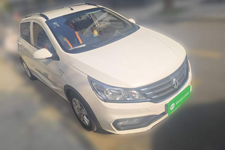 宝骏310 2017款 1.5L 自动时尚型车身外观6002