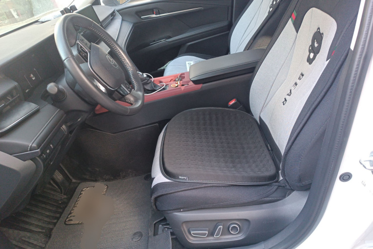 丰田 凯美瑞 2024款 双擎 2.0HGVP 豪华版中控内饰19