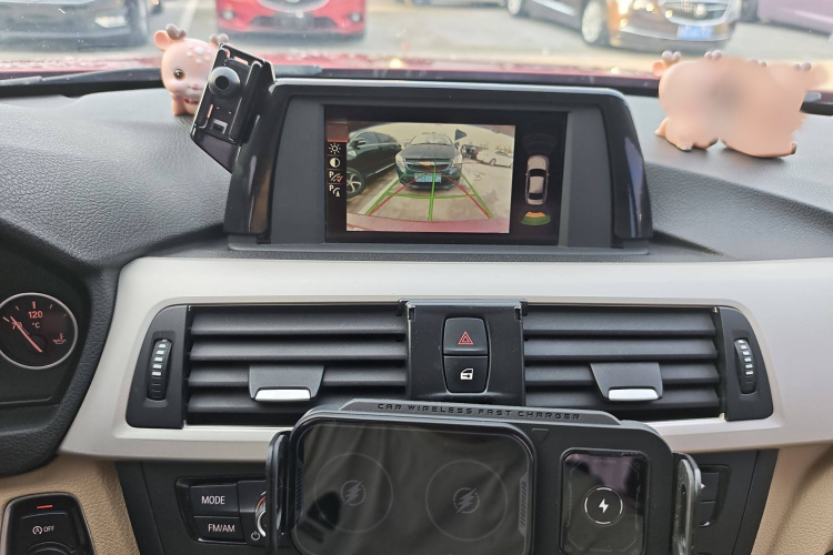 宝马3系 2015款 320Li 超悦版时尚型中控内饰7010