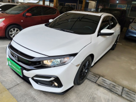 本田 思域 2021款 HATCHBACK 220TURBO CVT新锐控