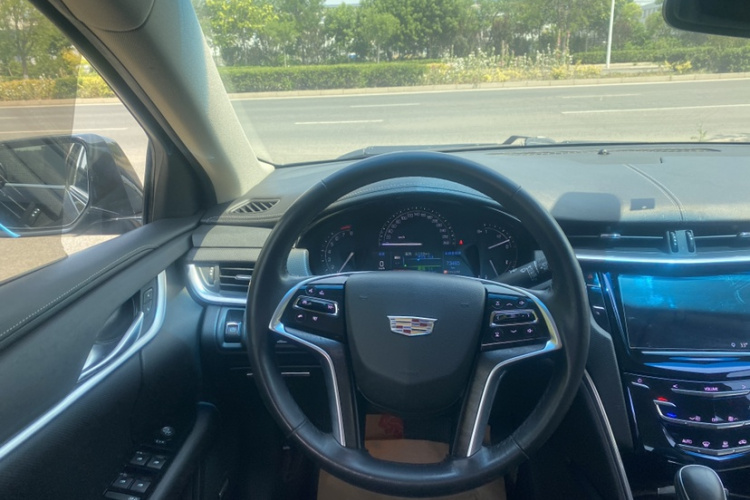 凯迪拉克XTS 2018款 28T 技术型中控内饰7002
