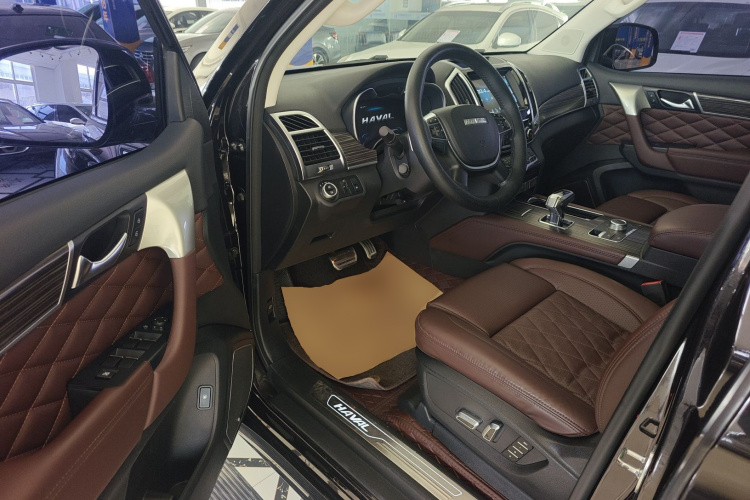 哈弗H9 2020款 2.0T 汽油四驱尊享型 5座中控内饰19
