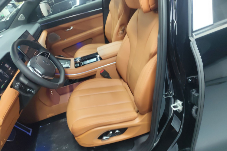 鸿蒙智行 问界M7 2024款 1.5T 智驾后驱Pro版 5座中控内饰19