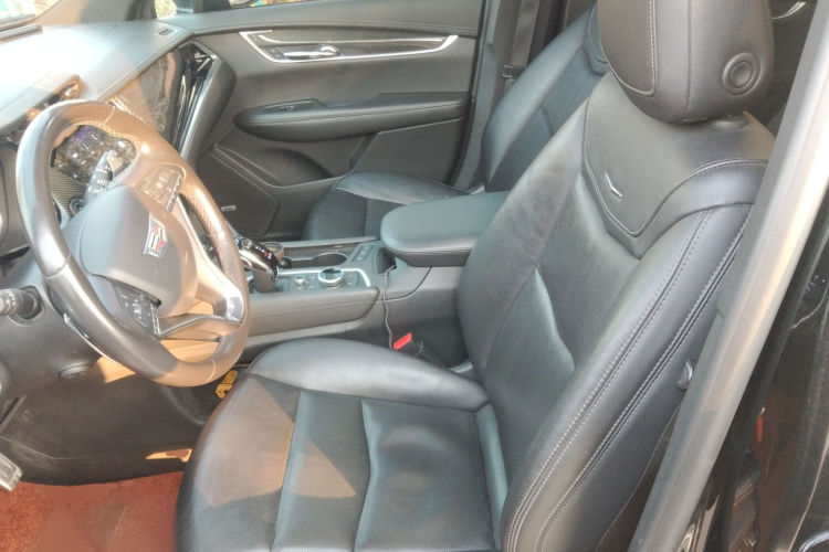 凯迪拉克XT6 2020款 28T 六座豪华型中控内饰19