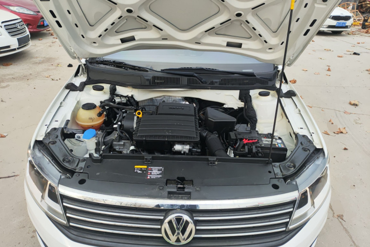 大众 2019款 朗逸启航 1.5L 自动风尚版 国VI机舱底盘24