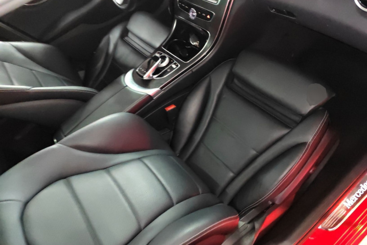 奔驰C级 2018款 C 200 L 运动版局部细节41