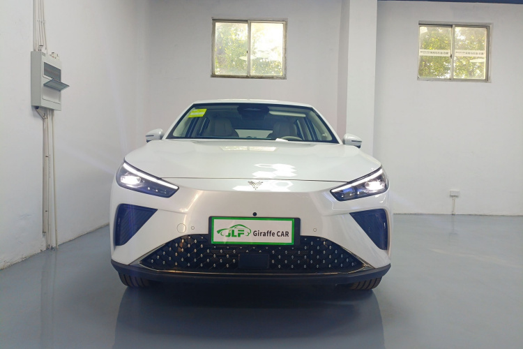 哪吒汽车 哪吒L 2024款 增程 220 PRO＋全家桶车身外观6001