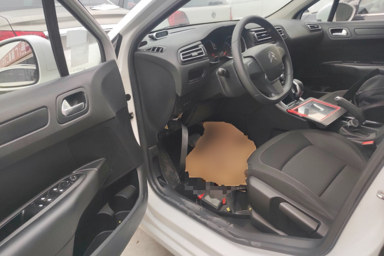 雪铁龙 C4世嘉 2016款 1.6L 自动舒适型中控内饰20