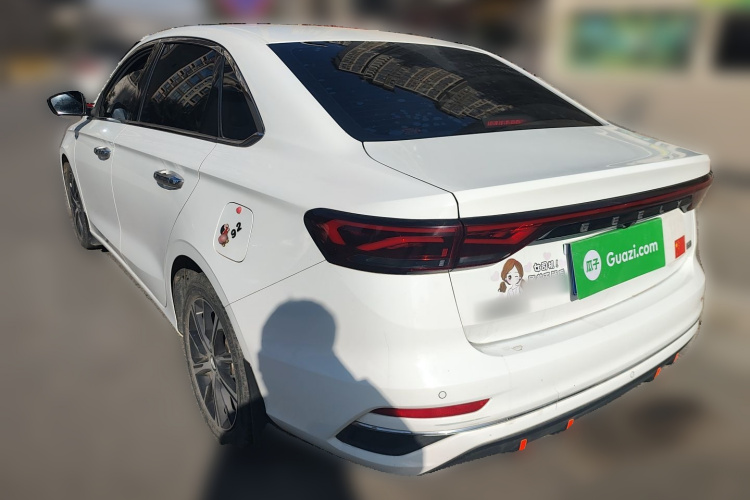 吉利汽车 帝豪 2022款 第4代 1.5L CVT尊贵型车身外观5