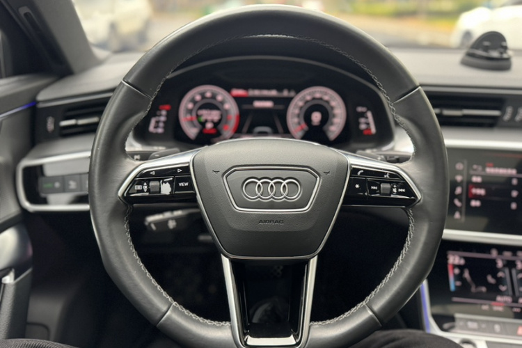 奥迪A6L 2022款 45 TFSI 臻选动感型中控内饰7007