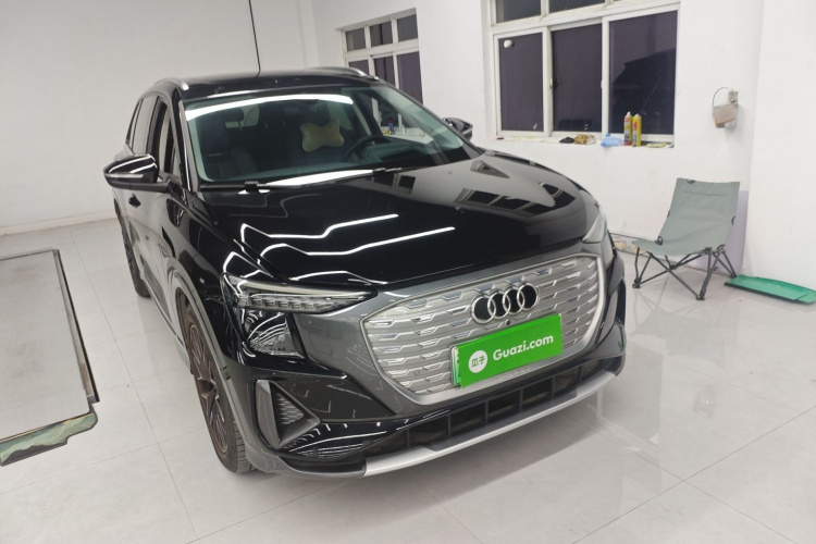 奥迪Q5 e-tron 2022款 40 e-tron 星耀型 锦衣套装车身外观6002