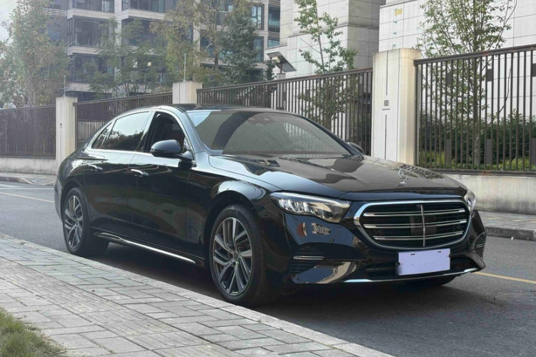 奔驰E级 2025款 E 300 L 时尚型车身外观6008
