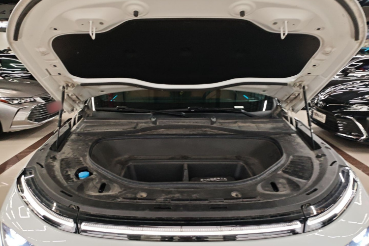 小鹏G9 2022款 702 Pro机舱底盘24