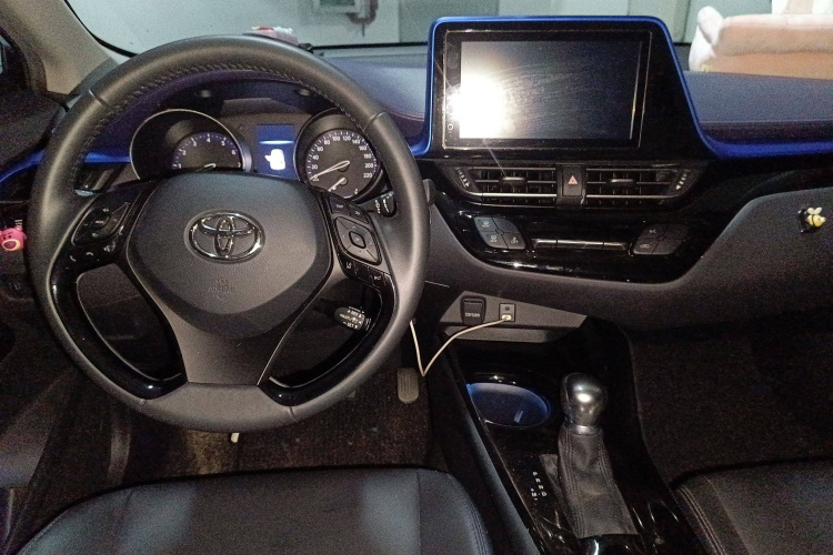丰田C-HR 2021款 2.0L 豪华版中控内饰7002