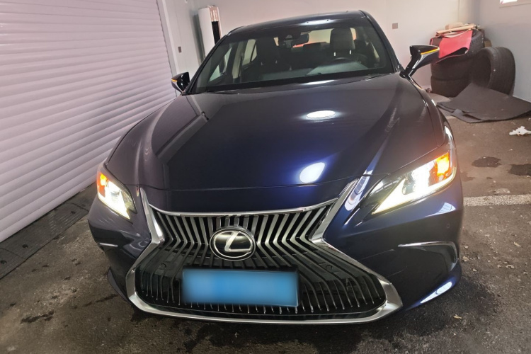 雷克萨斯ES 2018款 200 卓越版 国V车身外观2