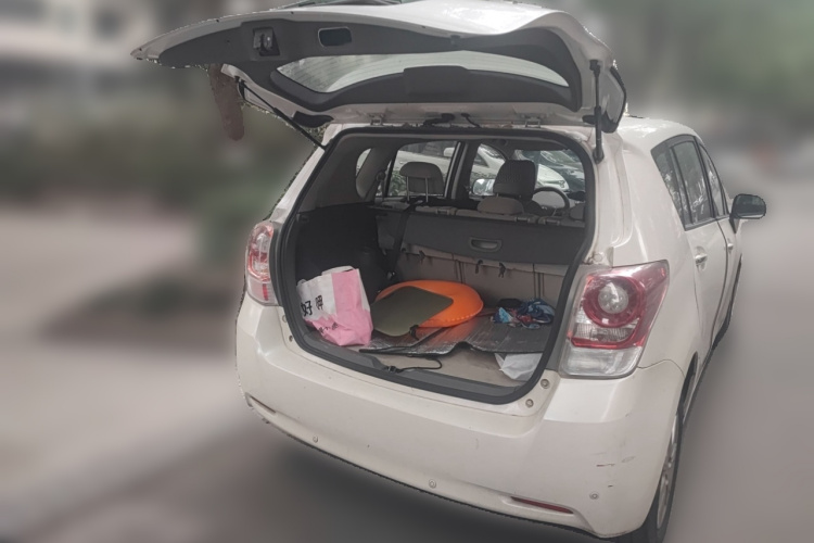 丰田 逸致 2011款 180G CVT舒适版局部细节23