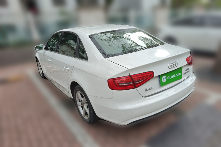 奥迪A4L 2013款 35 TFSI 自动标准型车身外观6003