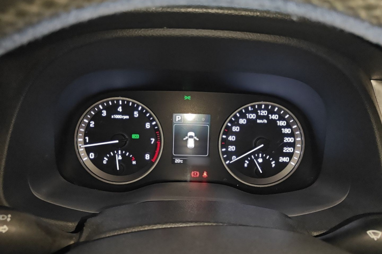 现代 途胜 2018款 1.6T 双离合两驱15周年特别版局部细节14