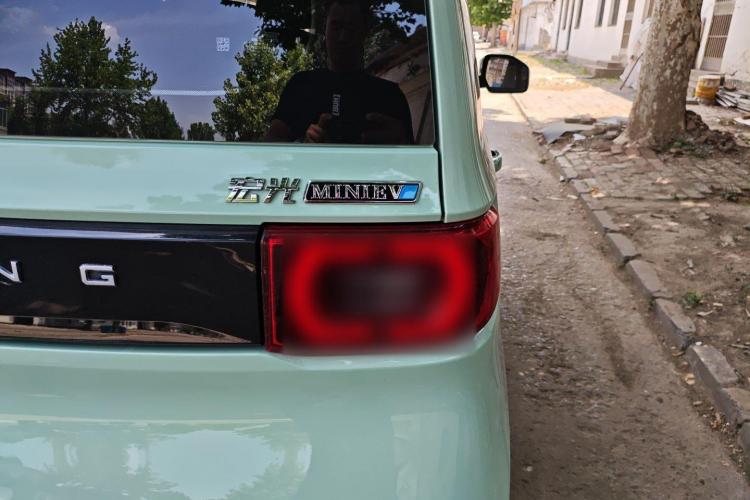 五菱汽车 宏光MINIEV 2022款 马卡龙臻享款 磷酸铁锂车身外观6006
