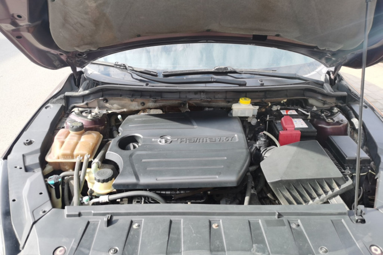 海马M6 2015款 1.5T CVT豪华型机舱底盘24