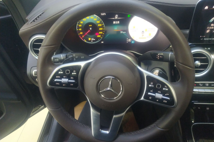 奔驰GLC 2022款 改款三 GLC 260 L 4MATIC 动感型中控内饰13