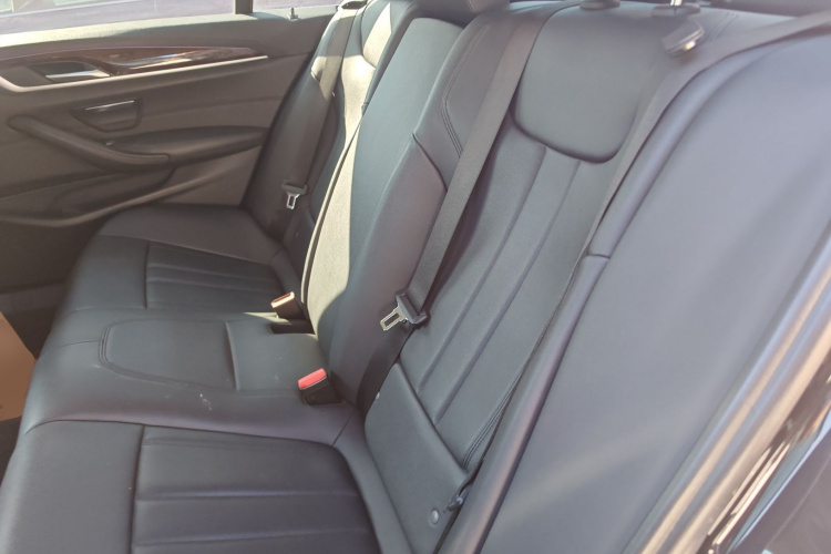 宝马5系 2018款 525Li 豪华套装中控内饰21