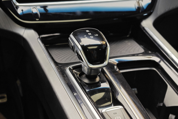 江汽集团 嘉悦X7 2020款 1.5TGDI 自动超越型中控内饰7006