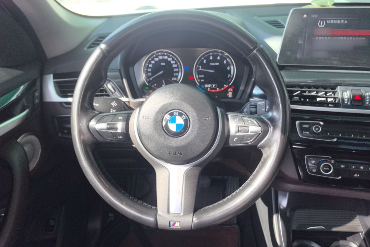 宝马X1 2021款 改款 sDrive25Li 领先型中控内饰13