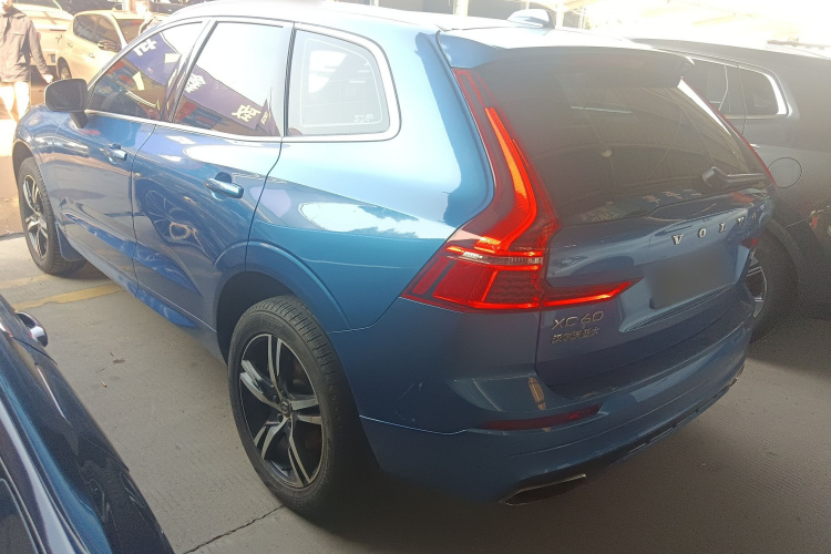 沃尔沃XC60 2018款 T5 四驱智远运动版车身外观4