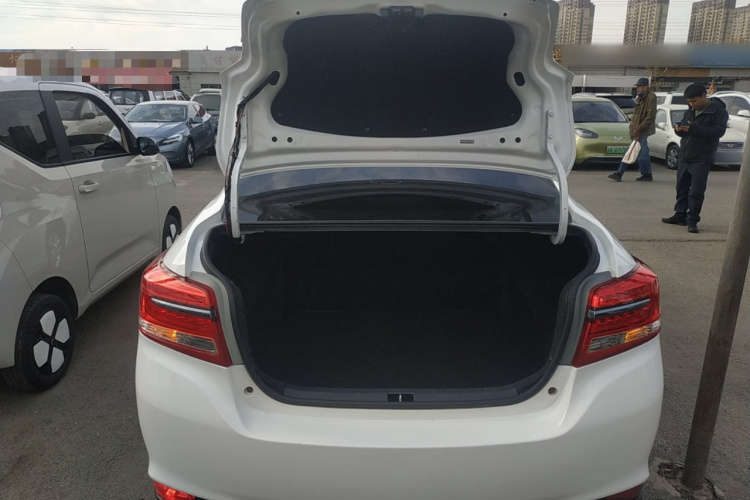 丰田 YARiS L 致享 2017款 1.5E CVT魅动版机舱底盘23