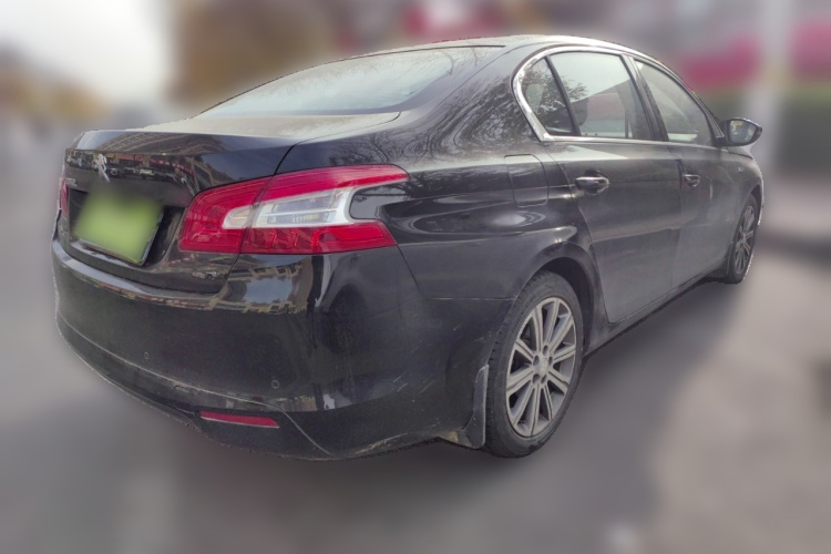 标致408 2015款 1.2T 自动豪华版车身外观7