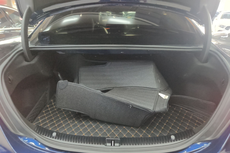 奔驰C级 2020款 C 260 L 运动版局部细节23