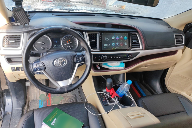 丰田 汉兰达 2017款 2.0T 两驱精英版 5座中控内饰12