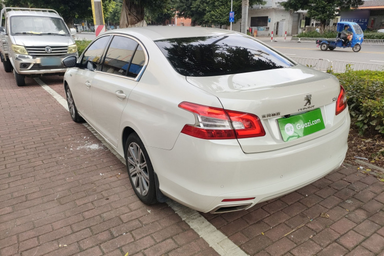 标致408 2016款 1.6T 自动豪华版车身外观4