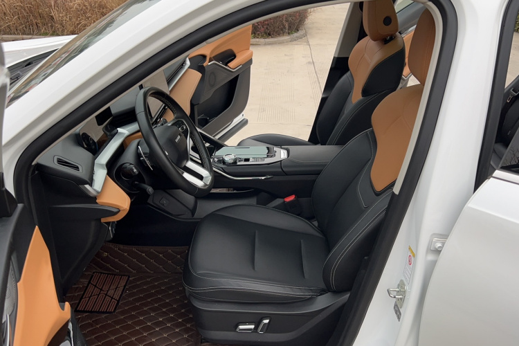 哈弗H6 2021款 第三代 1.5T 自动两驱Max中控内饰7002