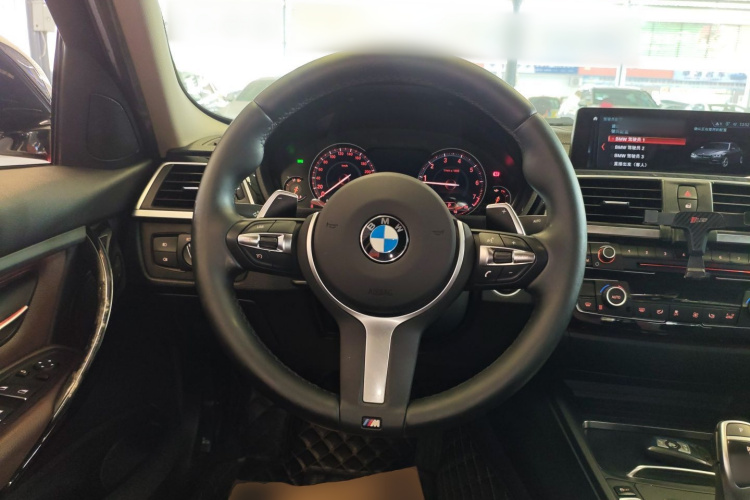 宝马3系 2019款 320Li M运动套装中控内饰13