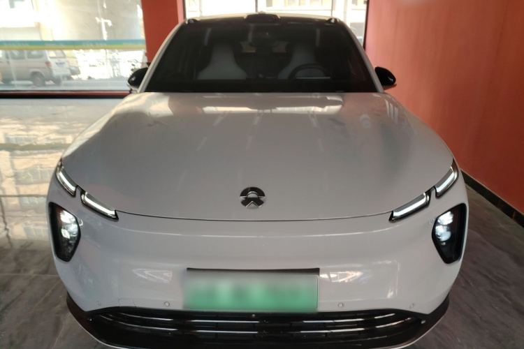 蔚来EC6 2023款 75kWh车身外观2