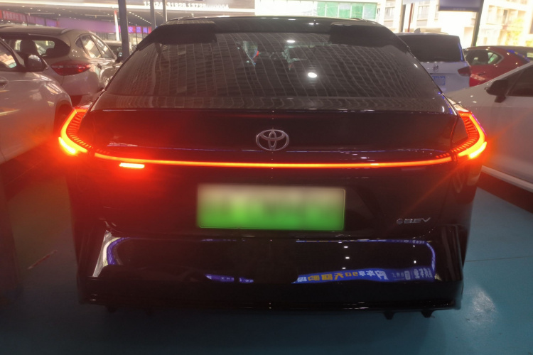 丰田bZ5 2025款 550 PRO车身外观6