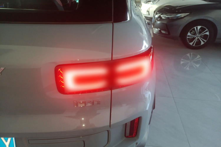 吉利汽车 吉利icon 2020款 1.5TD i9 BSG车身外观9