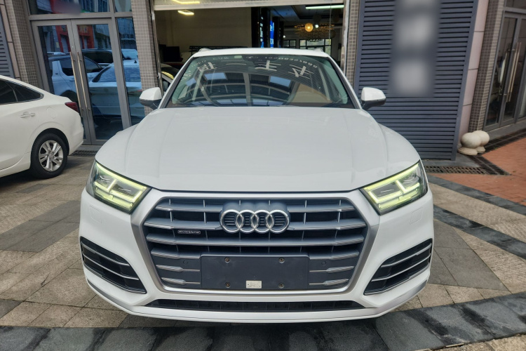 奥迪Q5L 2020款 改款 40 TFSI 荣享时尚型车身外观2