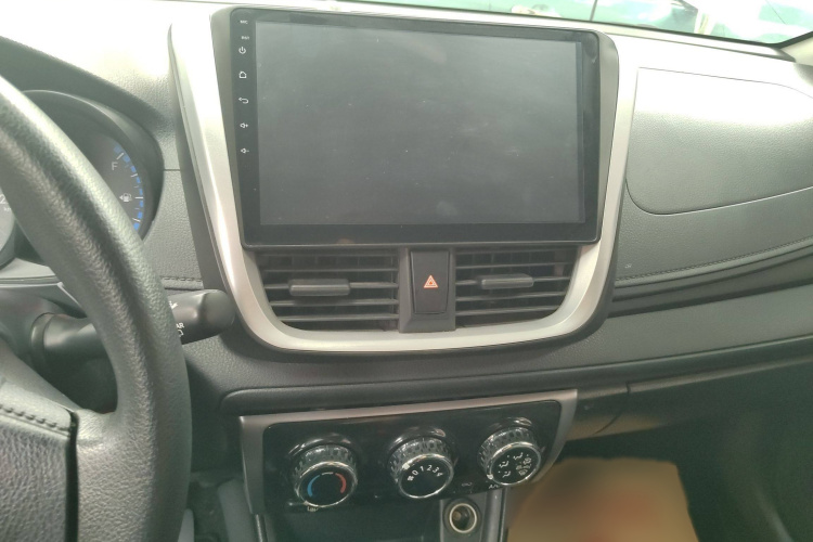 丰田 威驰FS 2017款 1.3L 手动锋行版中控内饰7003