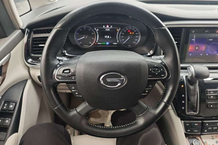 广汽传祺 传祺M8 2018款 320T 尊享版中控内饰13