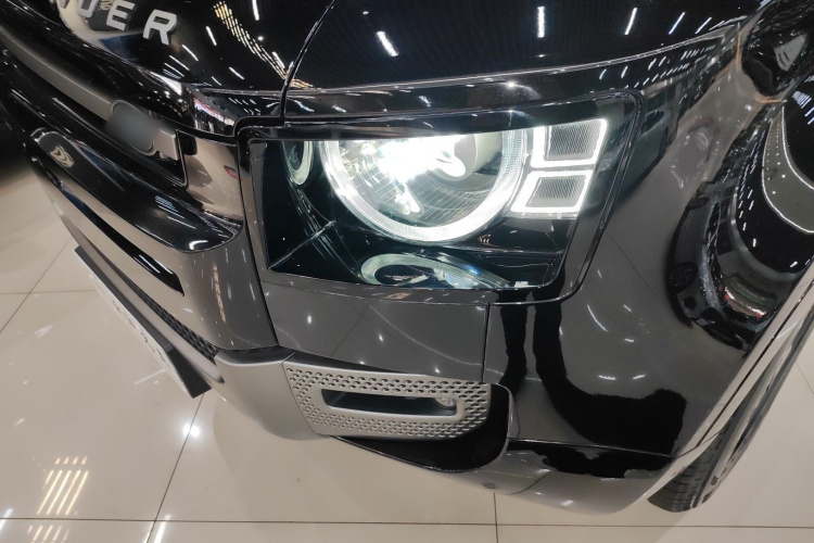 路虎卫士 2025款 110 3.0T P400 -Dynamic HSE局部细节36