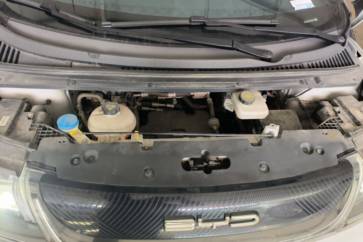 比亚迪 海豚 2021款 405km 时尚版机舱底盘24