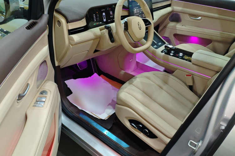 鸿蒙智行 问界M7 2024款 1.5T 智驾四驱Ultra版 5座中控内饰20