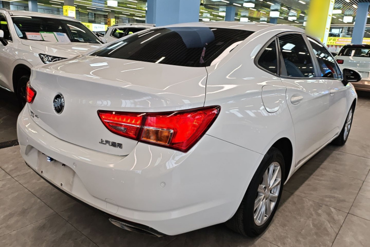 别克 威朗 2017款 三厢 20T 双离合领先型车身外观7