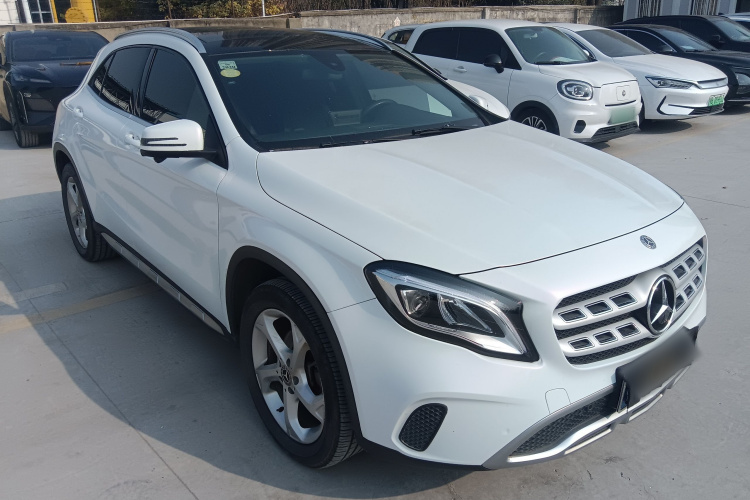 奔驰GLA 2018款 GLA 200 动感型车身外观6002